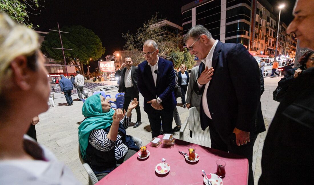 ​İzmir Büyükşehir Belediyesi’nin ramazan ayı boyunca 30 ilçede kurduğu iftar