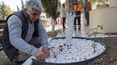 İzmir Büyükşehir Belediyesi, yaklaşan Ramazan Bayramı öncesi tüm mezarlıkların bakım,