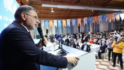 AK Parti İzmir İl Başkanı Bilal Saygılı, partisinin Kemalpaşa İlçe