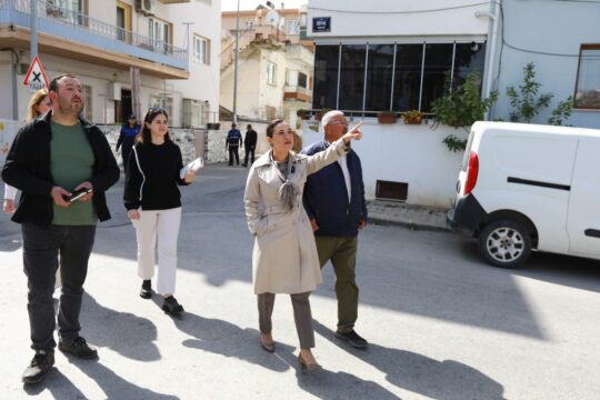 Efes Selçuk Belediye Başkanı Filiz Ceritoğlu Sengel, Zafer Mahallesi’nde alan